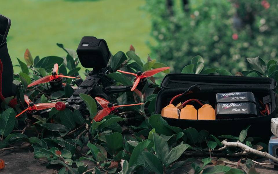 Navigating Proprietary Battery Connectors and Ecosystems